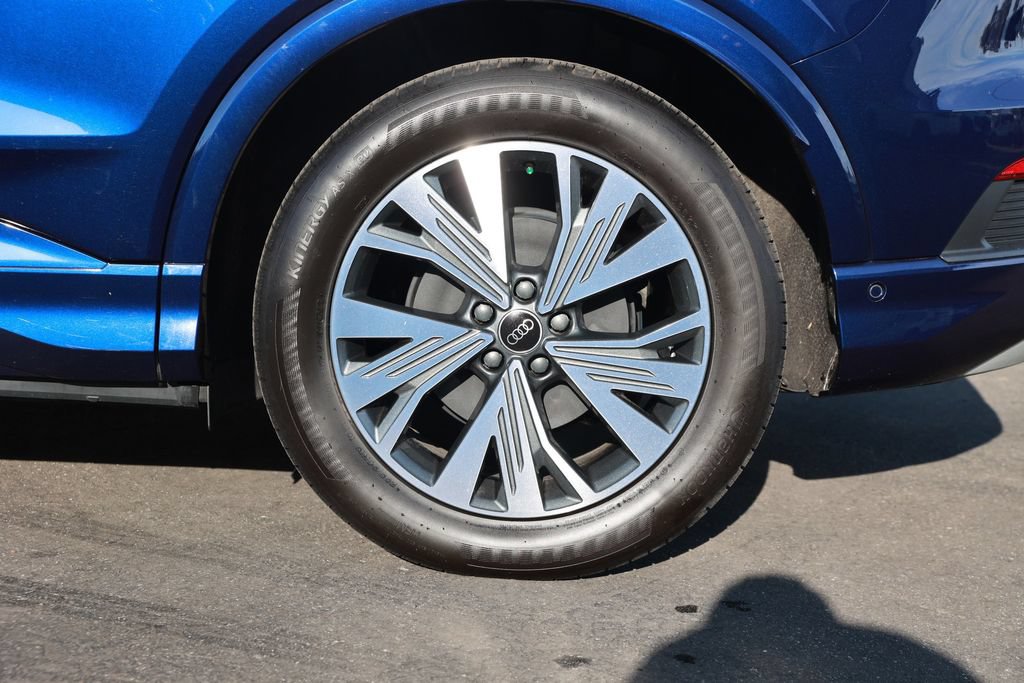 Used 2023 Audi Q4 e-tron Premium Plus w/ Premium Plus RWD image 10