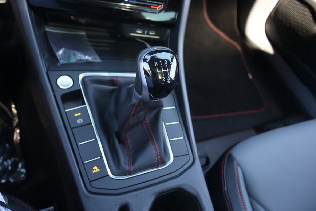 New 2026 Volkswagen Jetta GLI Autobahn FWD image 24