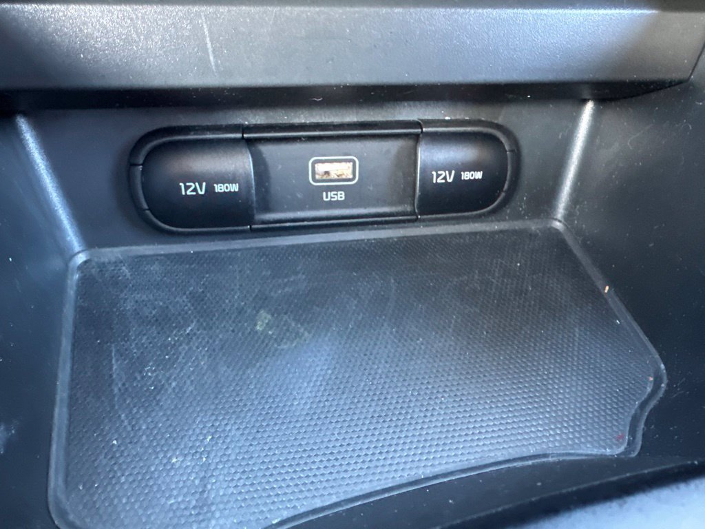 Used 2023 Kia Soul LX w/ Option Group 015 FWD image 16