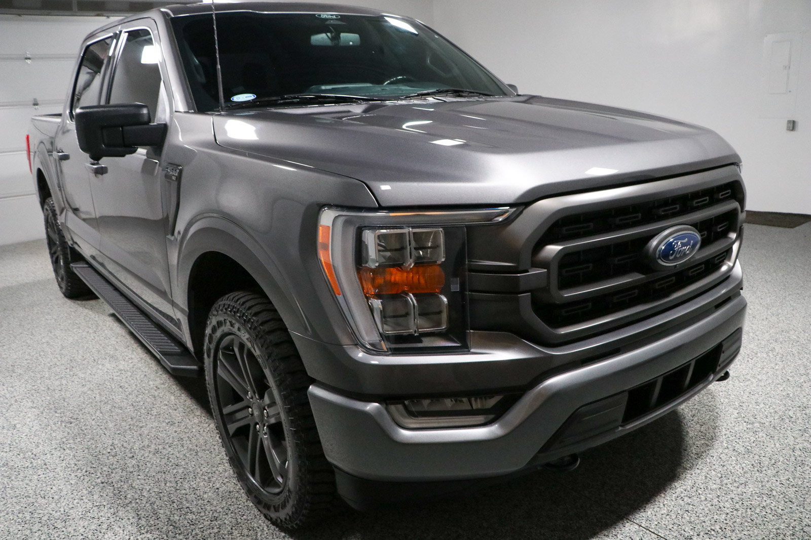 Used 2022 Ford F150 XLT w/ Equipment Group 302A High AWD/4WD image 5