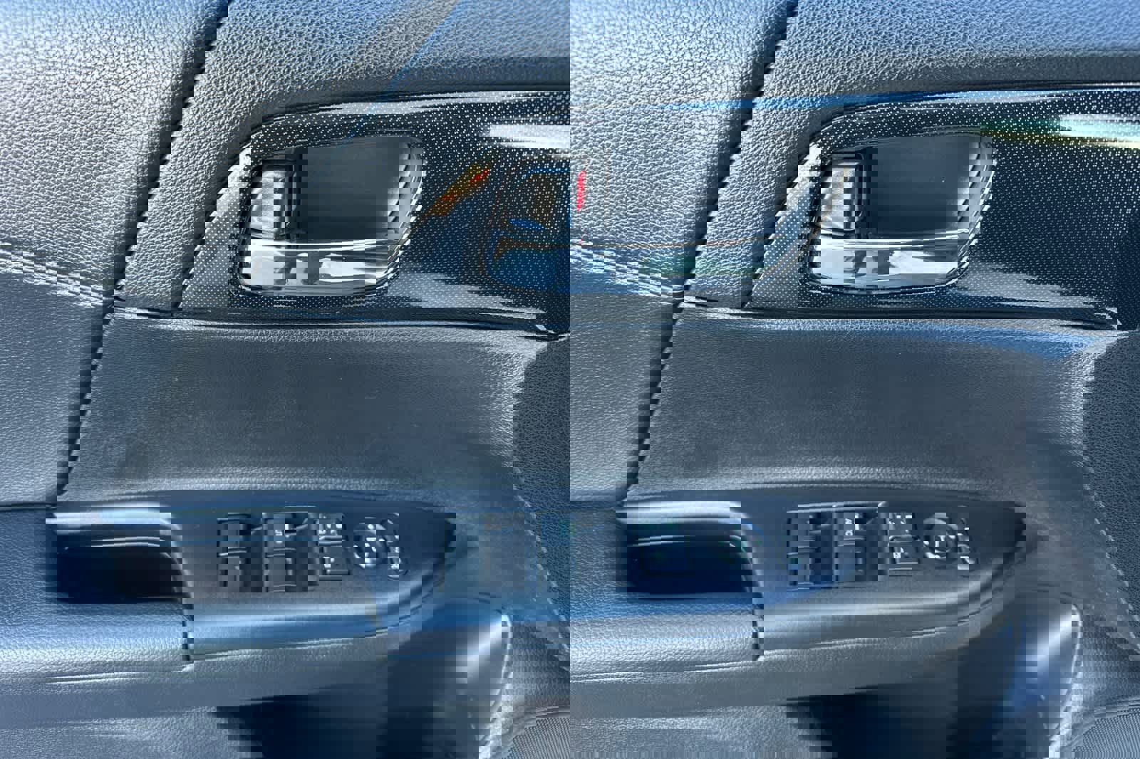 Used 2015 Honda Accord Sport image 12