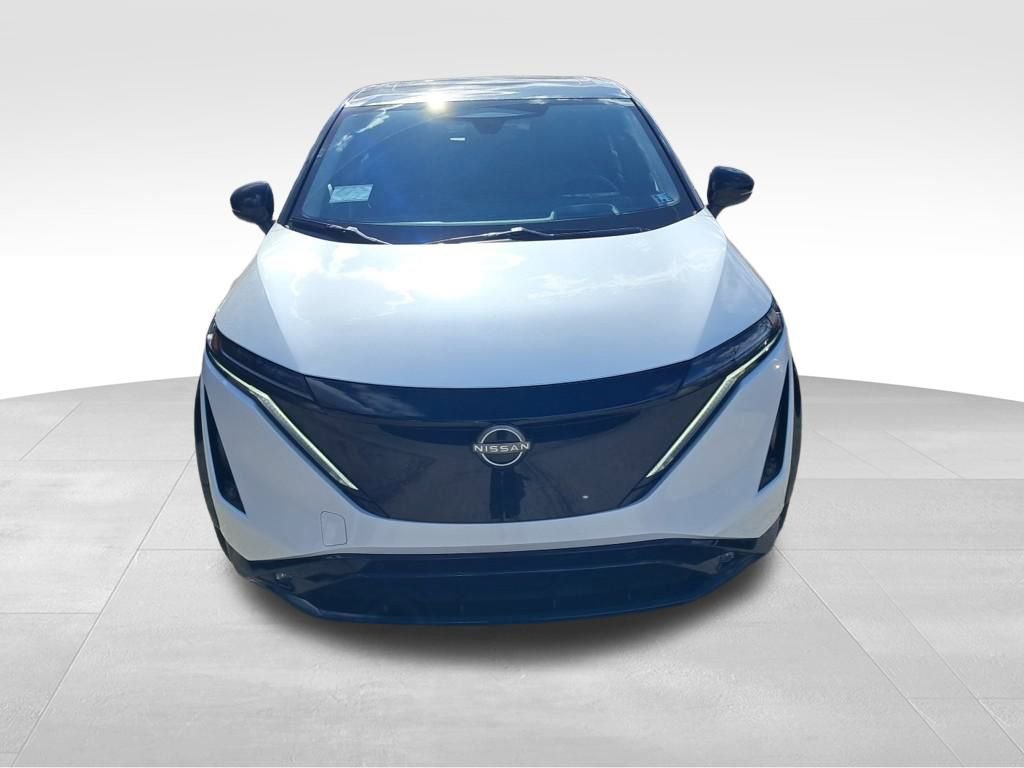 New 2025 Nissan Ariya Platinum image 9