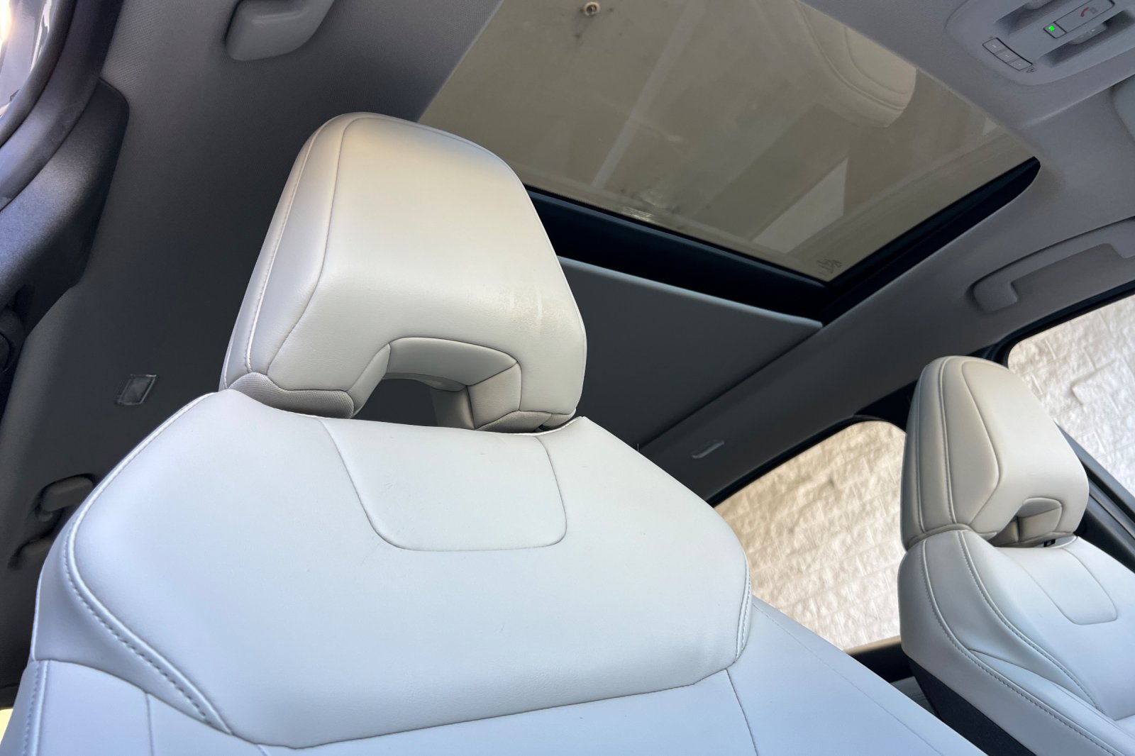Certified 2023 Nissan Ariya FWD image 19