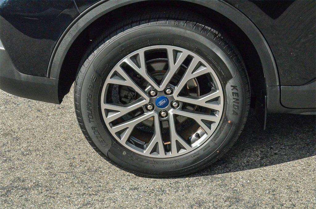 Used 2020 Ford Escape SEL image 9