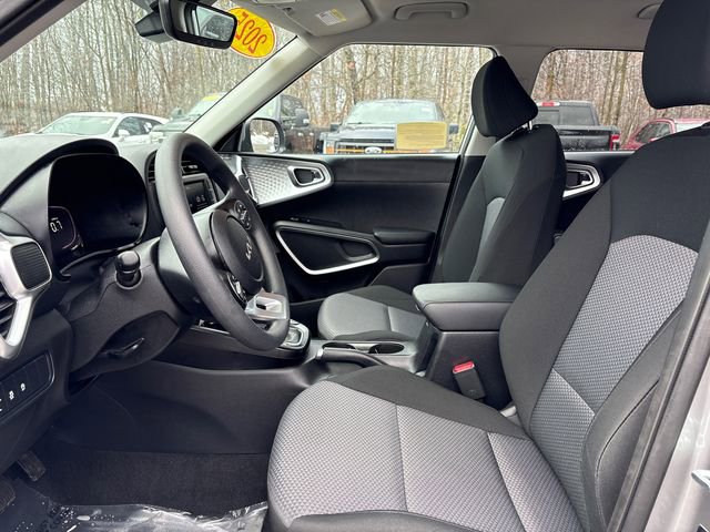 Used 2025 Kia Soul LX image 34