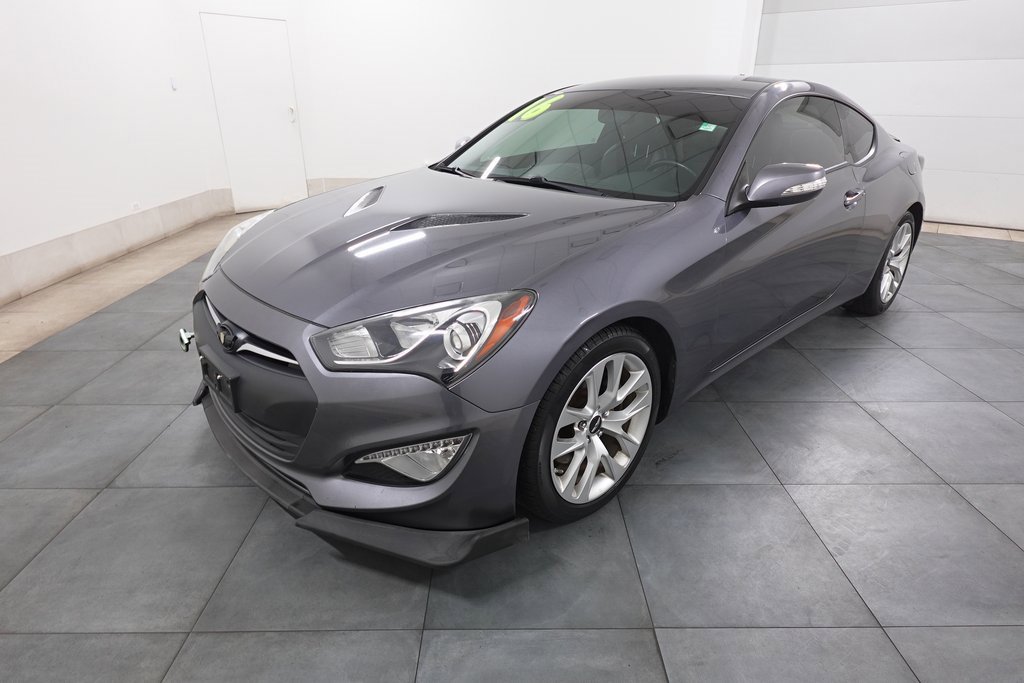Used 2016 Hyundai Genesis 3.8 image 1
