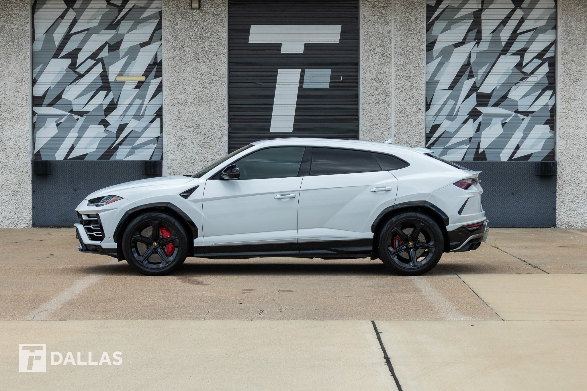 Used 2019 Lamborghini Urus AWD/4WD image 7