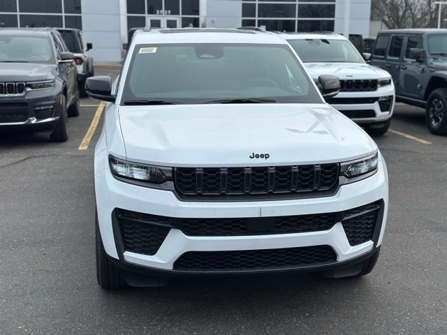 New 2026 Jeep Grand Cherokee Altitude AWD/4WD image 3