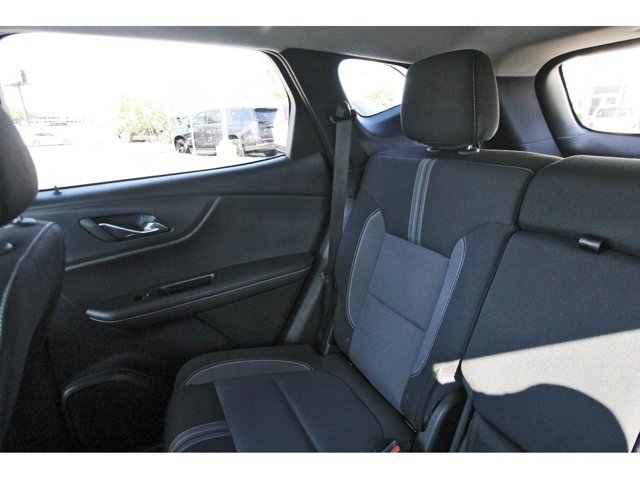 Used 2025 Chevrolet Blazer LT AWD/4WD image 11
