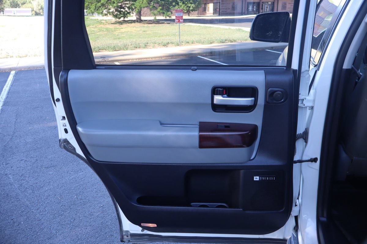 Used 2016 Toyota Sequoia Platinum AWD/4WD image 26