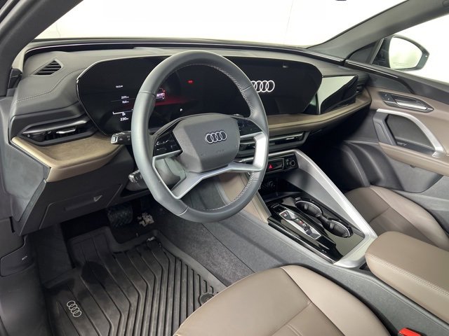 Used 2025 Audi Q5 Premium w/ Convenience Package image 20