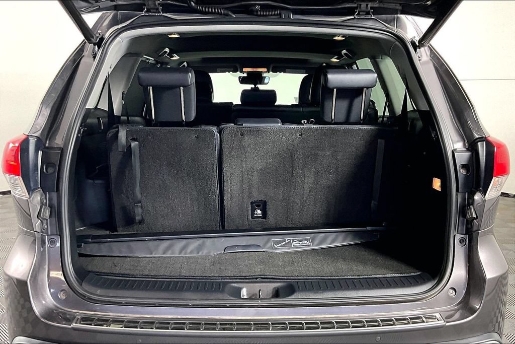 Used 2019 Toyota Highlander Limited FWD image 29