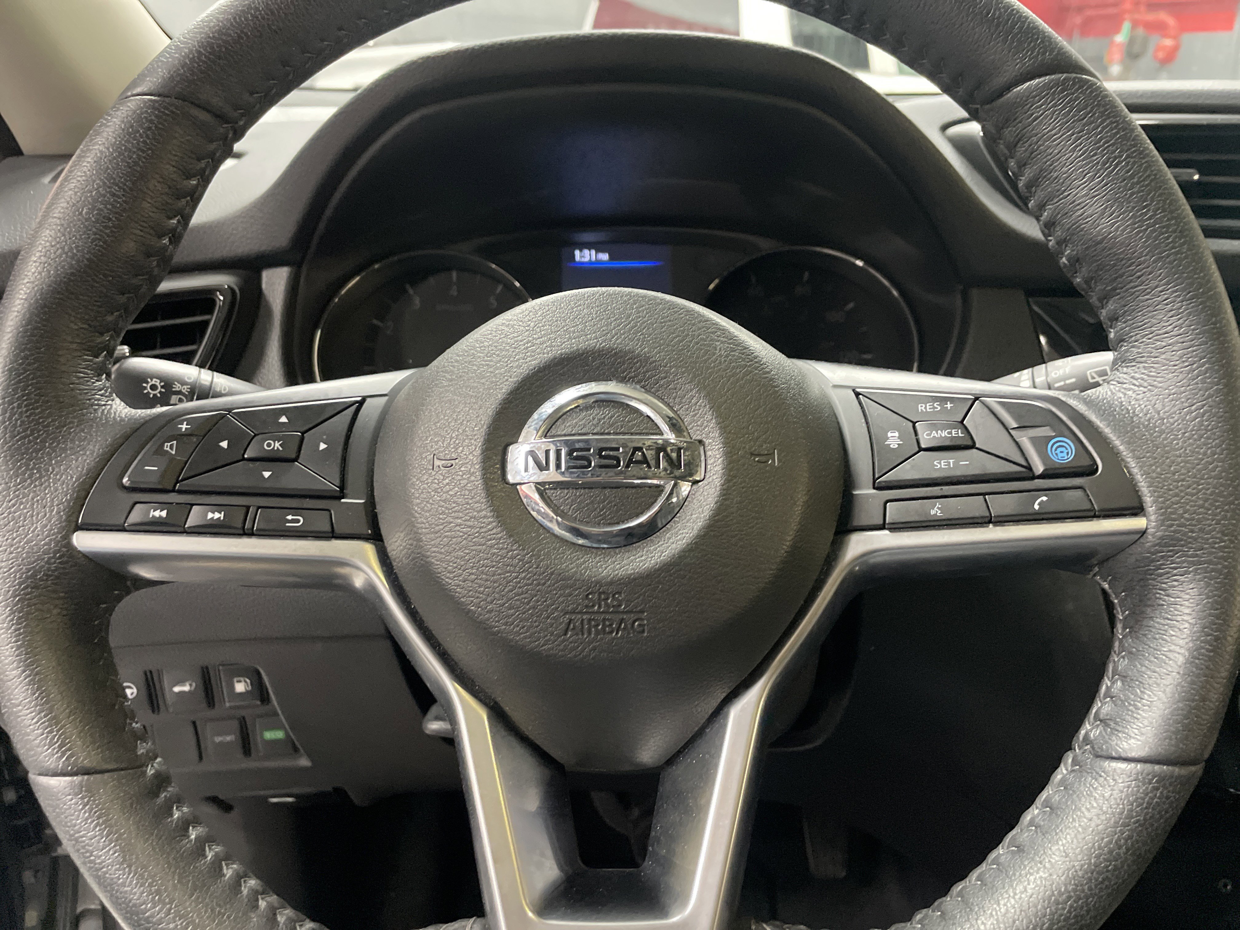 Used 2020 Nissan Rogue SL image 18