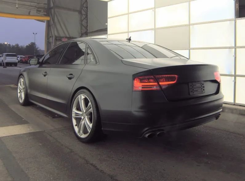 Used 2013 Audi S8 w/ Full Leather Pkg image 3