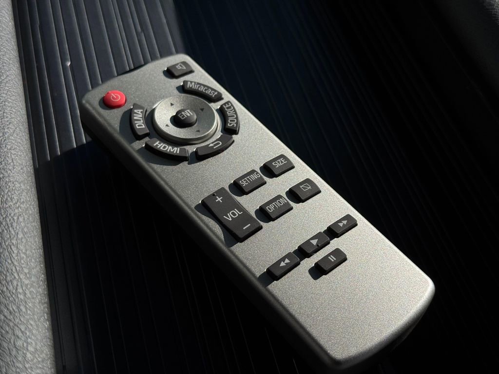 Used 2024 Toyota Sienna XSE image 40