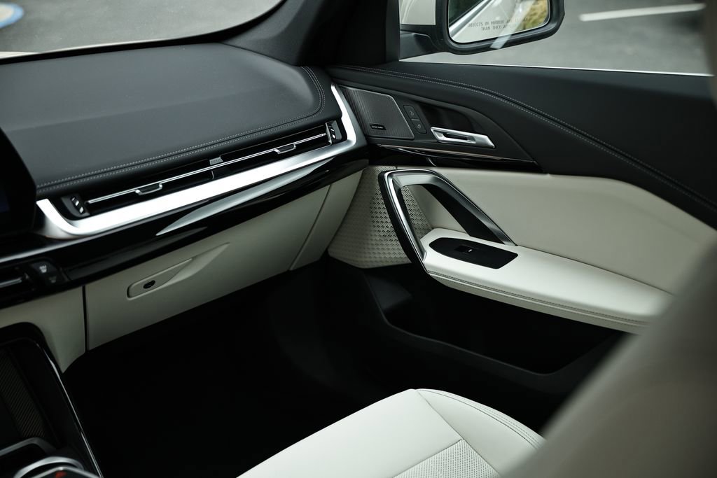 New 2026 BMW X1 xDrive28i AWD/4WD image 28