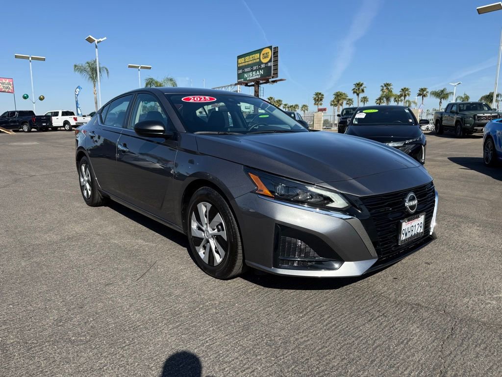 Certified 2025 Nissan Altima 2.5 S image 1