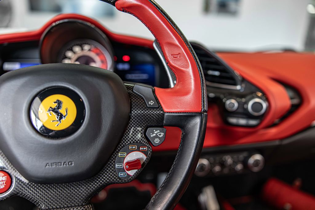 Used 2018 Ferrari 488 GTB RWD image 23