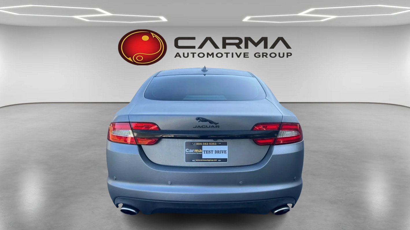 Used 2015 Jaguar XF Premium RWD image 4