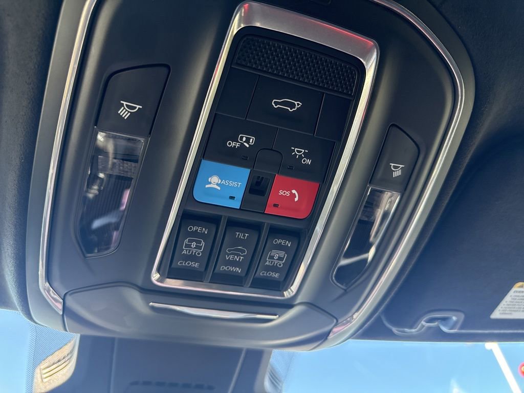 Used 2024 Jeep Wagoneer Launch Edition image 26