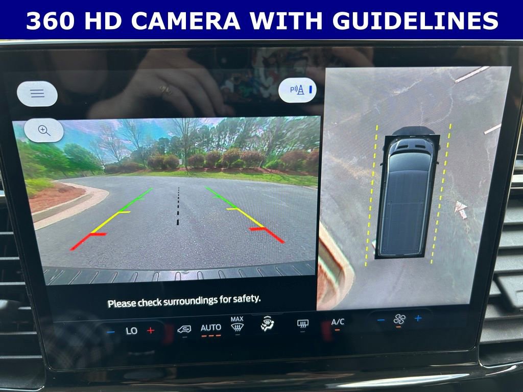 Used 2023 Ford Transit 350 XLT image 3