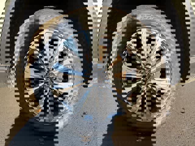 Used 2020 Mercedes-Benz GLE 350 4MATIC w/ Premium Package image 30