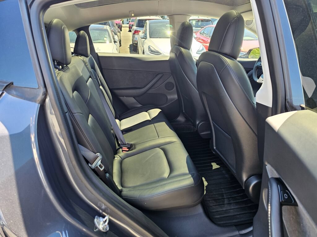 Used 2020 Tesla Model Y Long Range AWD/4WD image 26