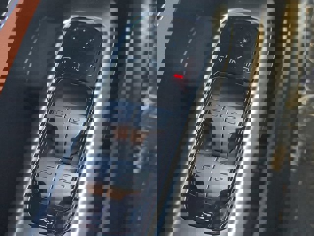 Used 2025 Mercedes-Benz C 300 C 300 image 22