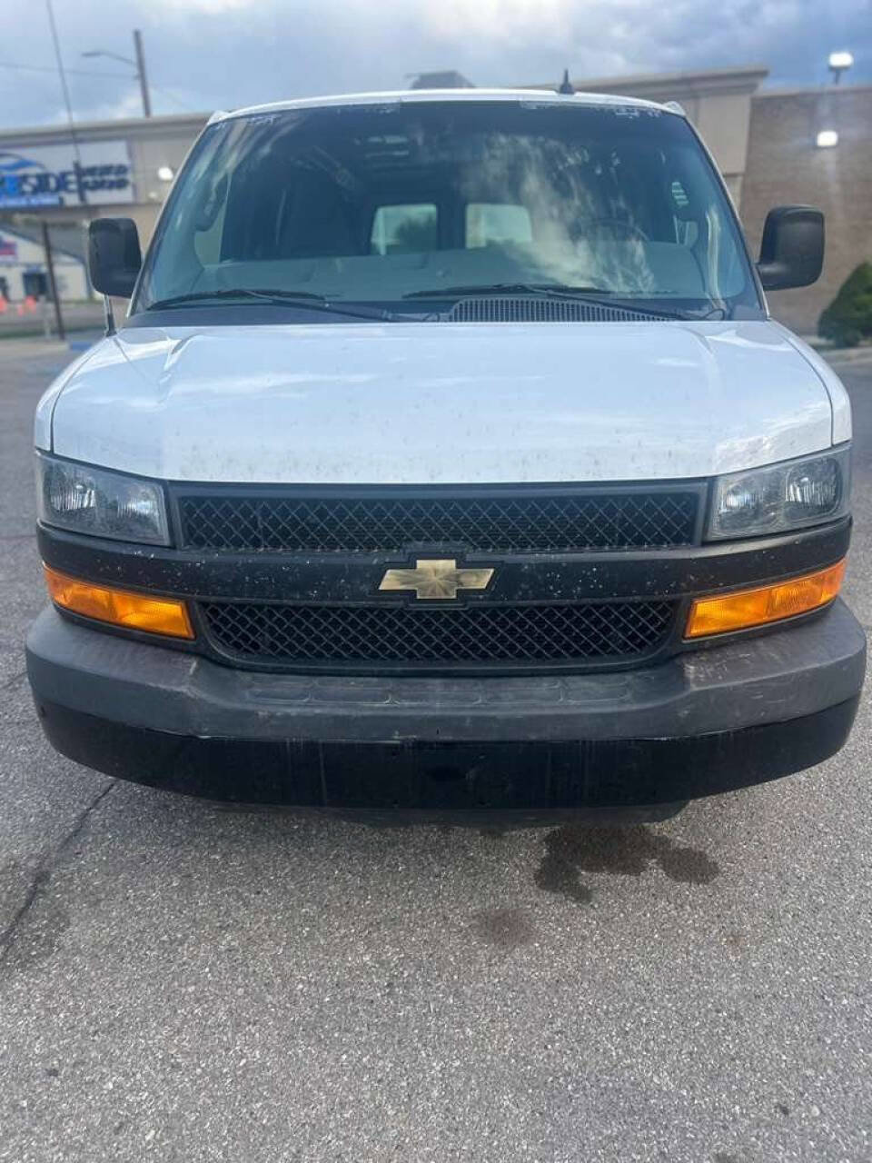 Used 2022 Chevrolet Express 2500 Extended w/ Driver Convenience Package RWD image 2