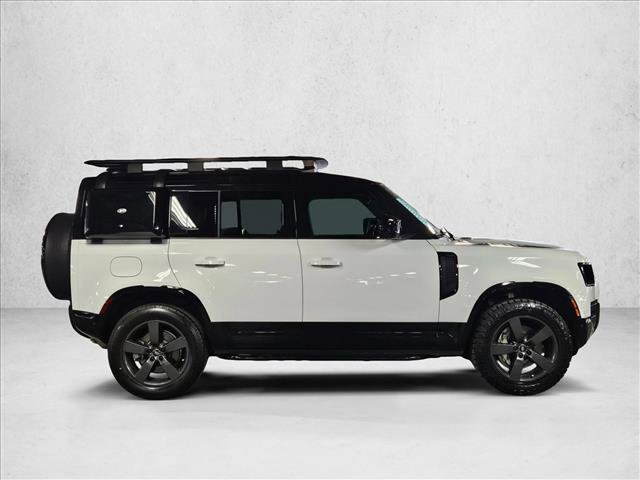 Used 2023 Land Rover Defender 110 X-Dynamic SE AWD/4WD image 4