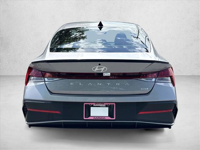Certified 2025 Hyundai Elantra SEL image 8
