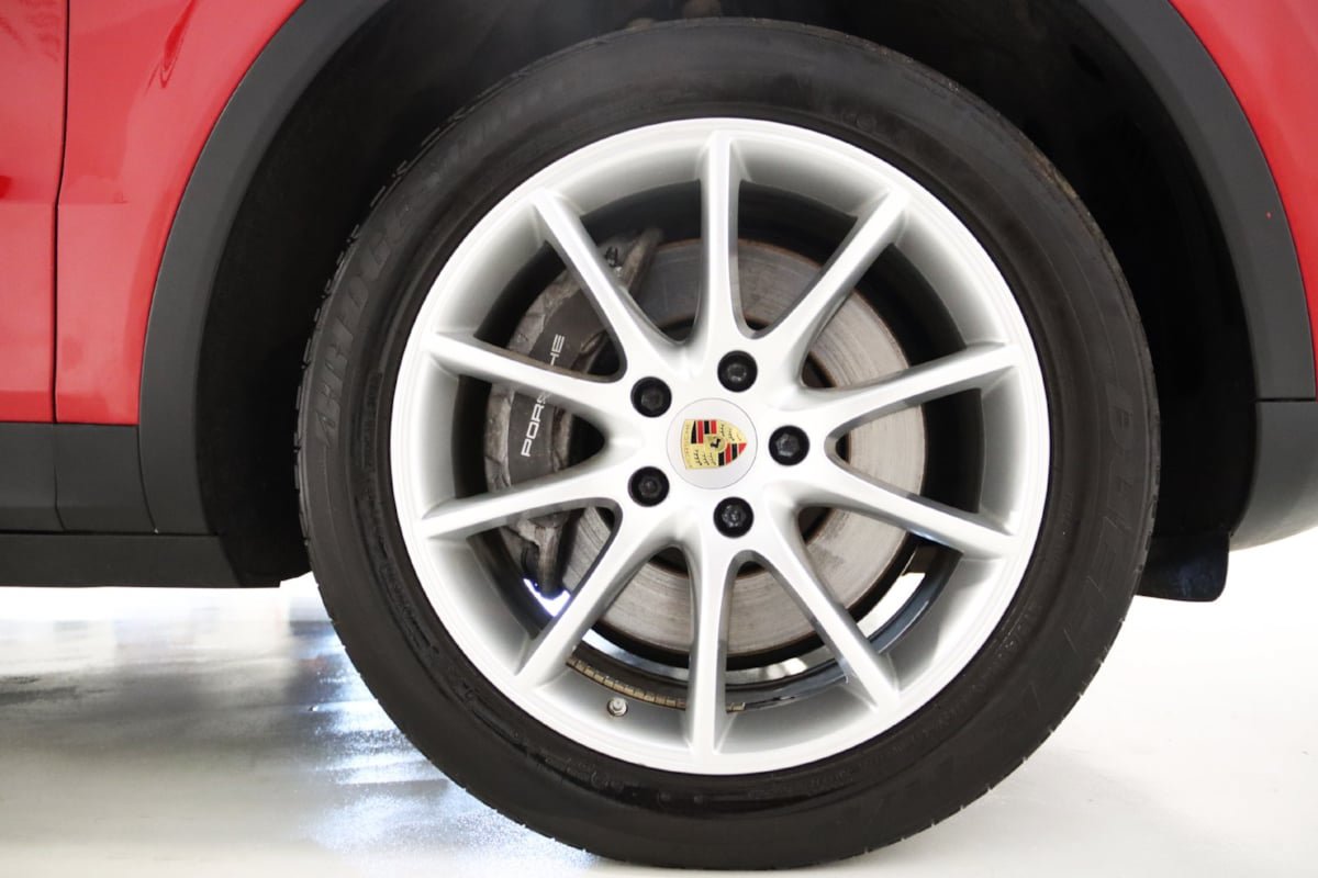 Used 2022 Porsche Cayenne Platinum Edition AWD/4WD image 93