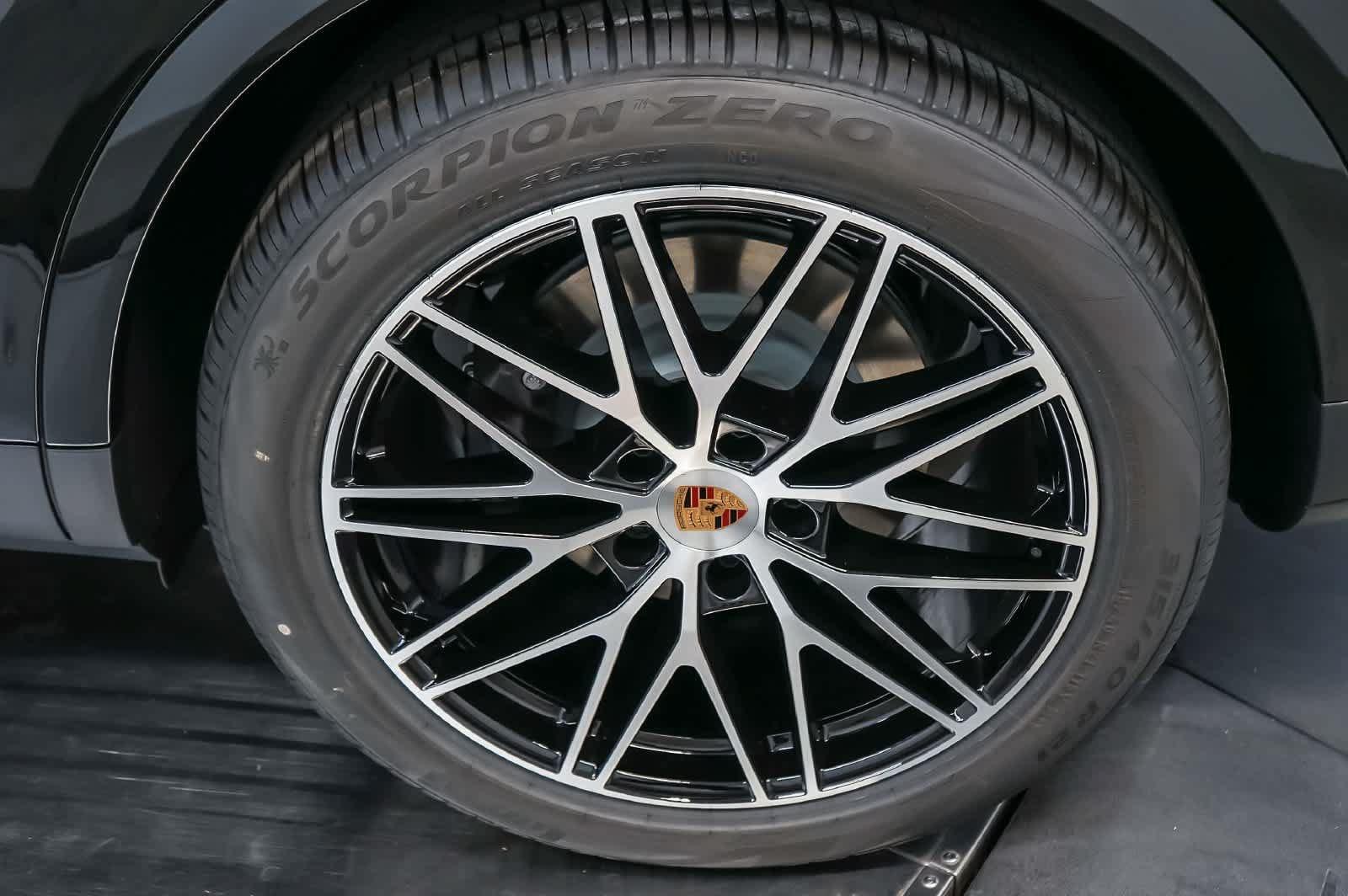New 2026 Porsche Cayenne AWD/4WD image 13