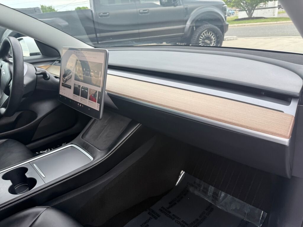 Used 2023 Tesla Model 3 Standard Range RWD image 27