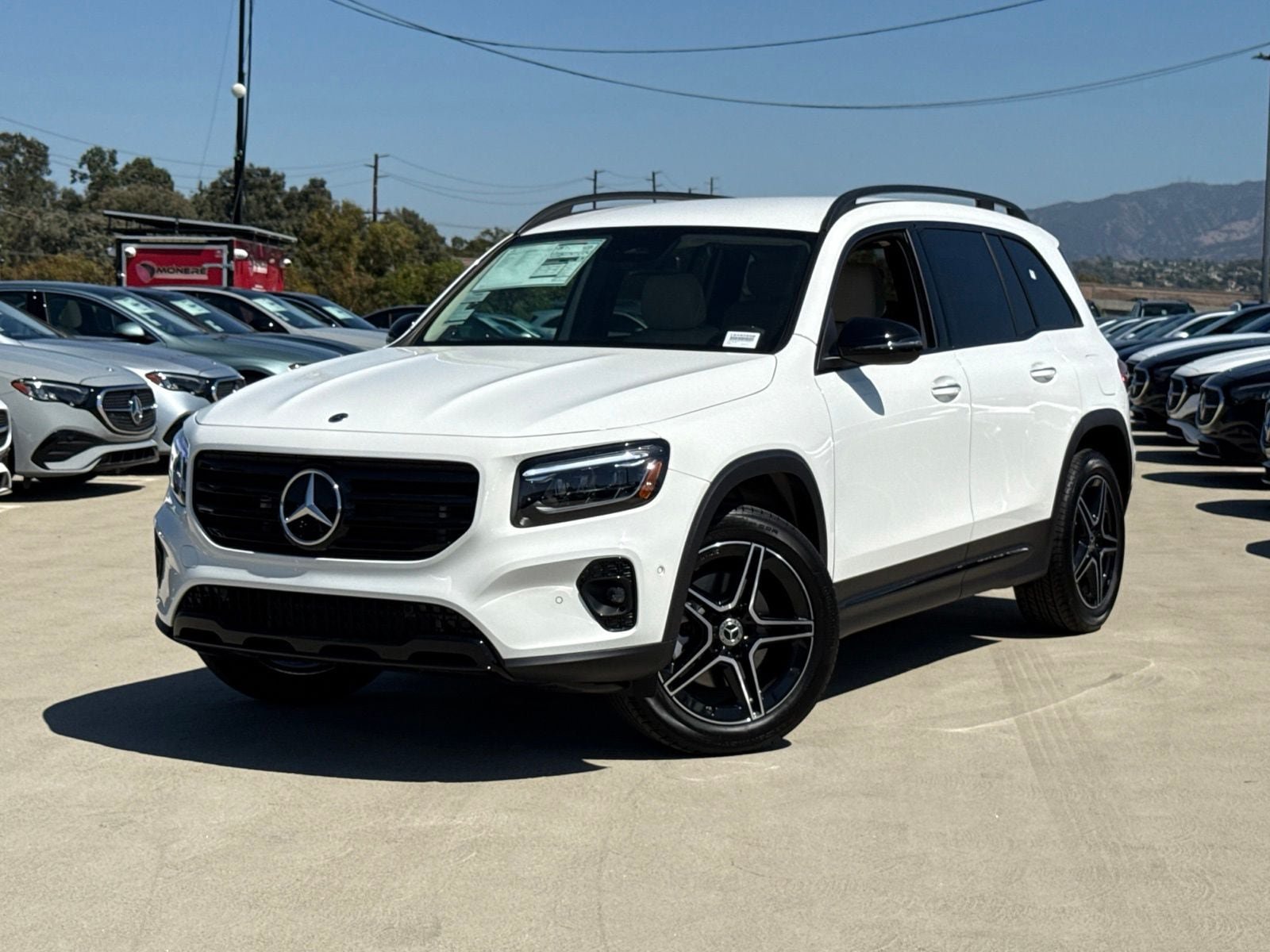 New 2026 Mercedes-Benz GLB 250 image 2