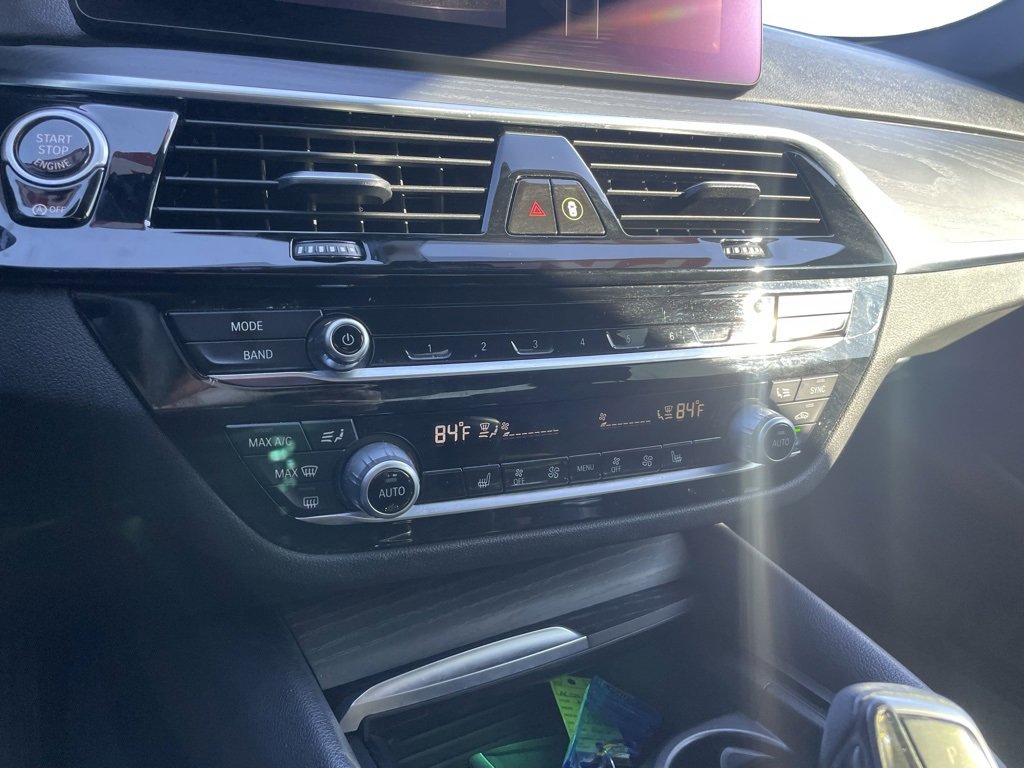 Used 2022 BMW 530i 530i w/ Convenience Package image 18