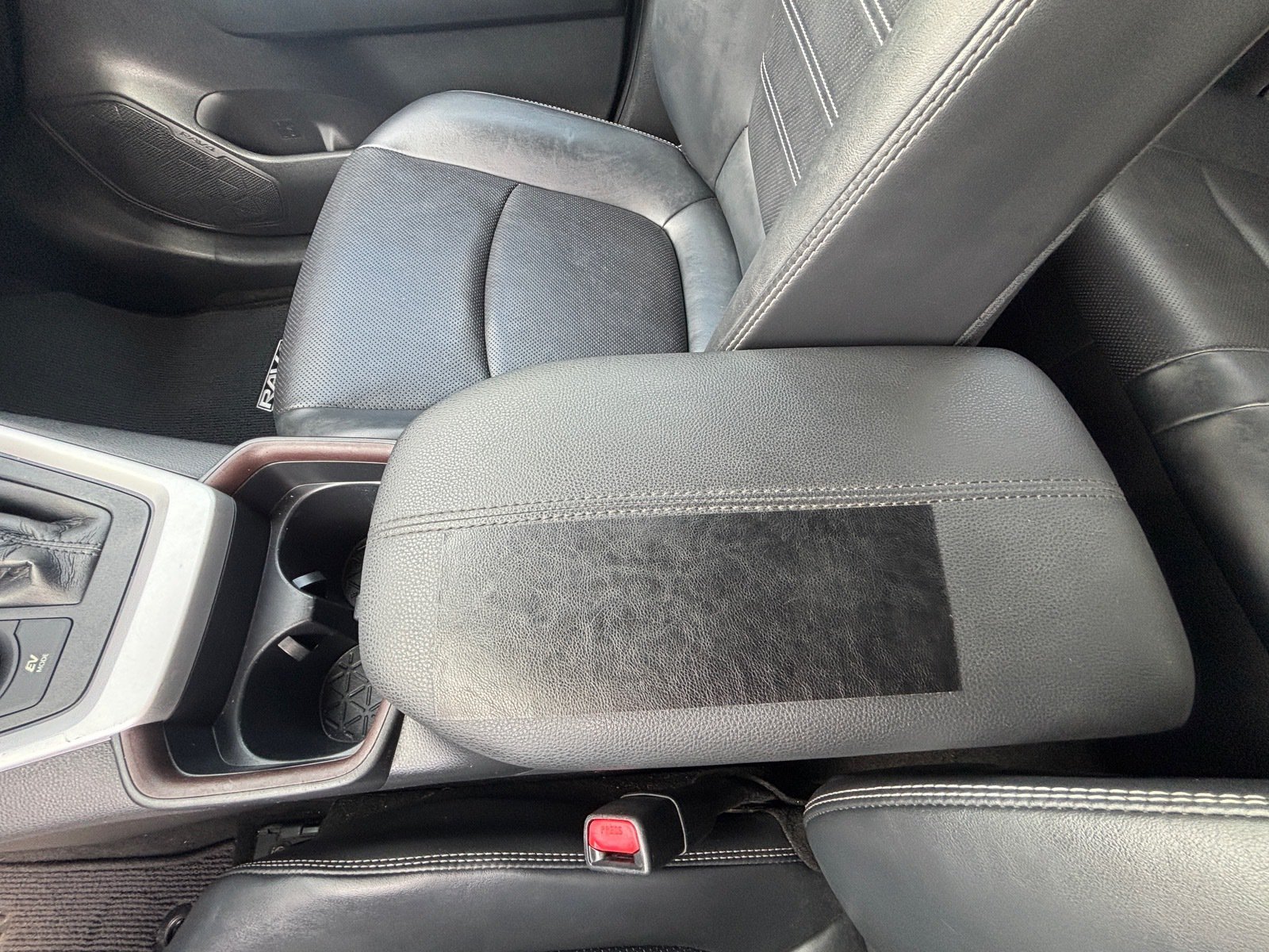 Used 2020 Toyota RAV4 Limited AWD/4WD image 17