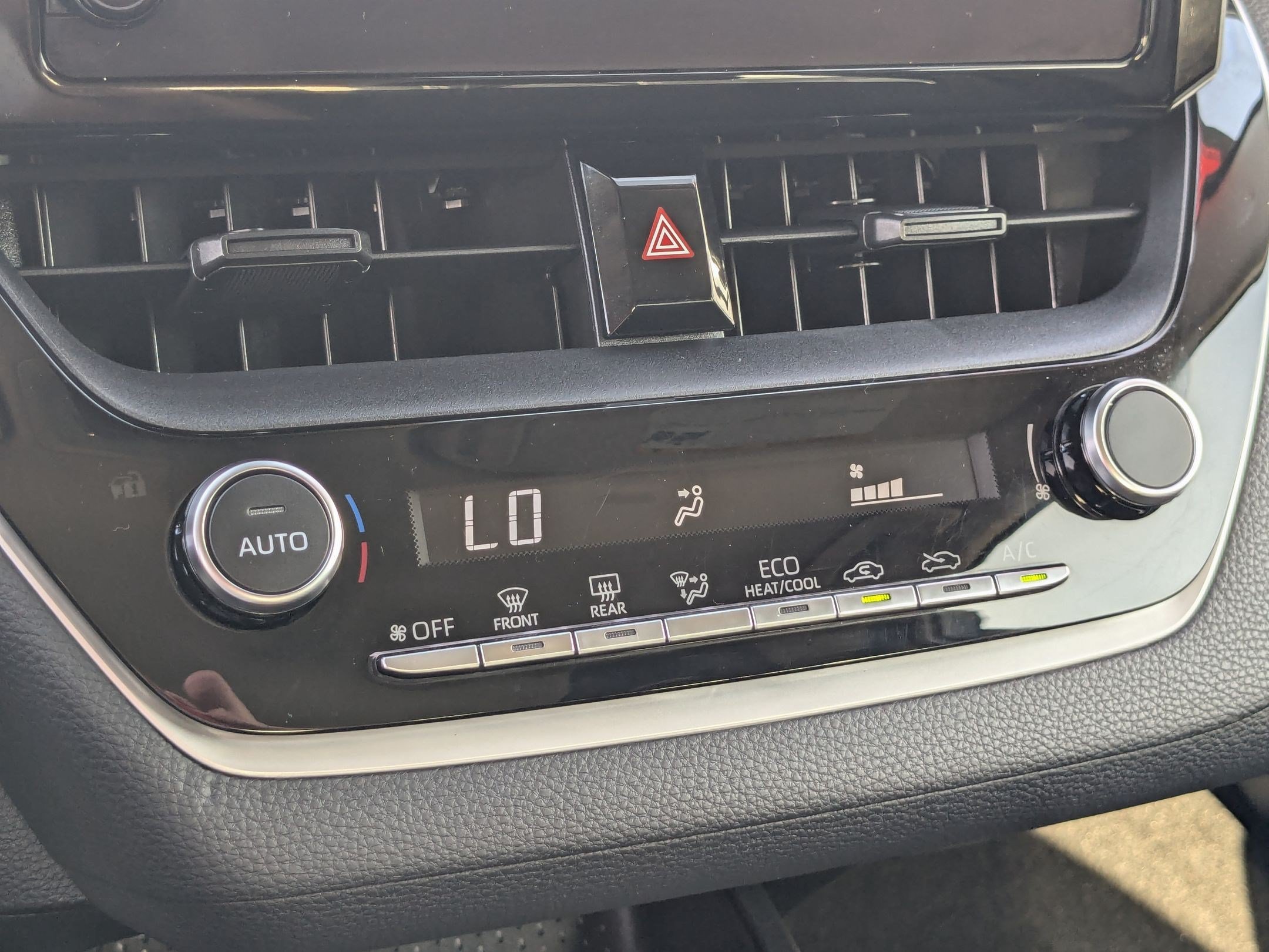 Used 2024 Toyota Corolla LE FWD image 22