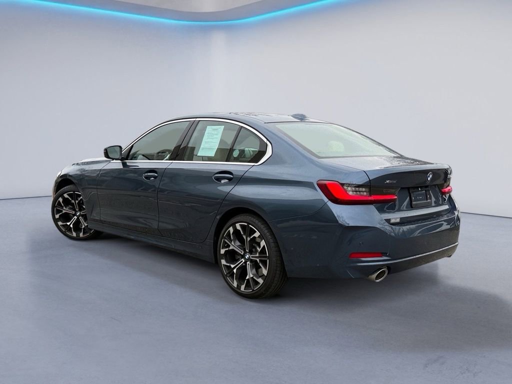 Used 2025 BMW 330i xDrive Sedan w/ Convenience Package image 5