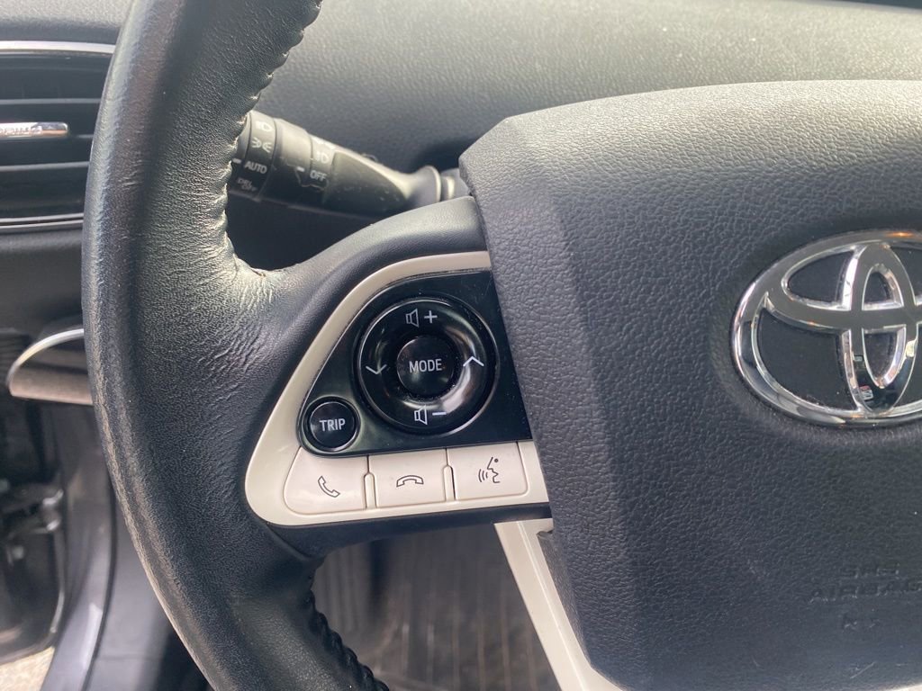 Used 2017 Toyota Prius Prime Premium image 14