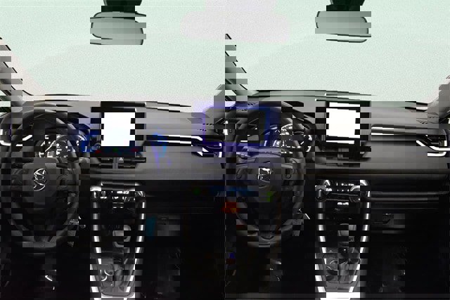 Used 2025 Toyota RAV4 LE image 5