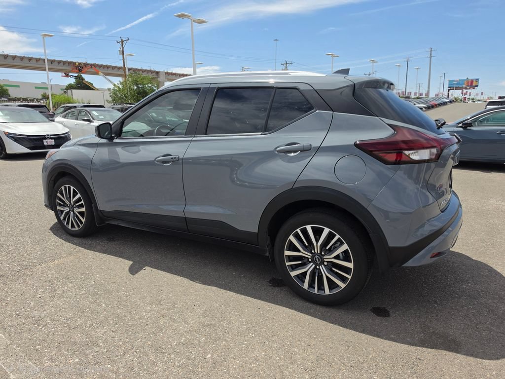 Used 2023 Nissan Kicks SV FWD image 5