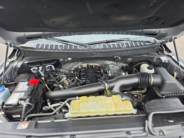 Used 2021 Ford Expedition Max Limited RWD image 16