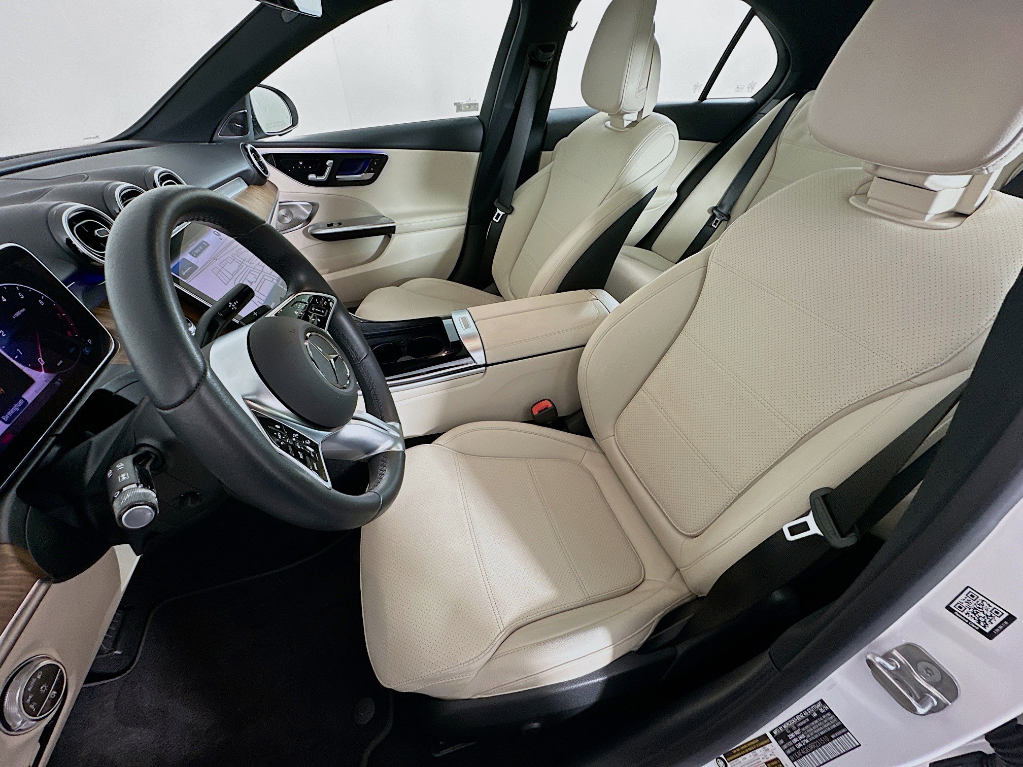 Used 2024 Mercedes-Benz C 300 Sedan image 13