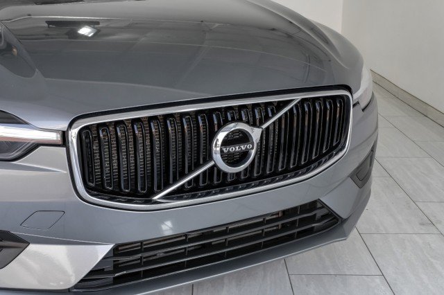 Used 2021 Volvo XC60 T5 Momentum w/ Protection Package Premier FWD image 53