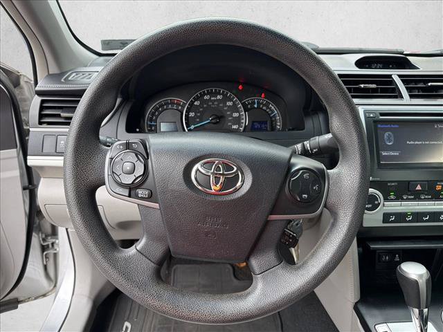 Used 2014 Toyota Camry LE FWD image 15