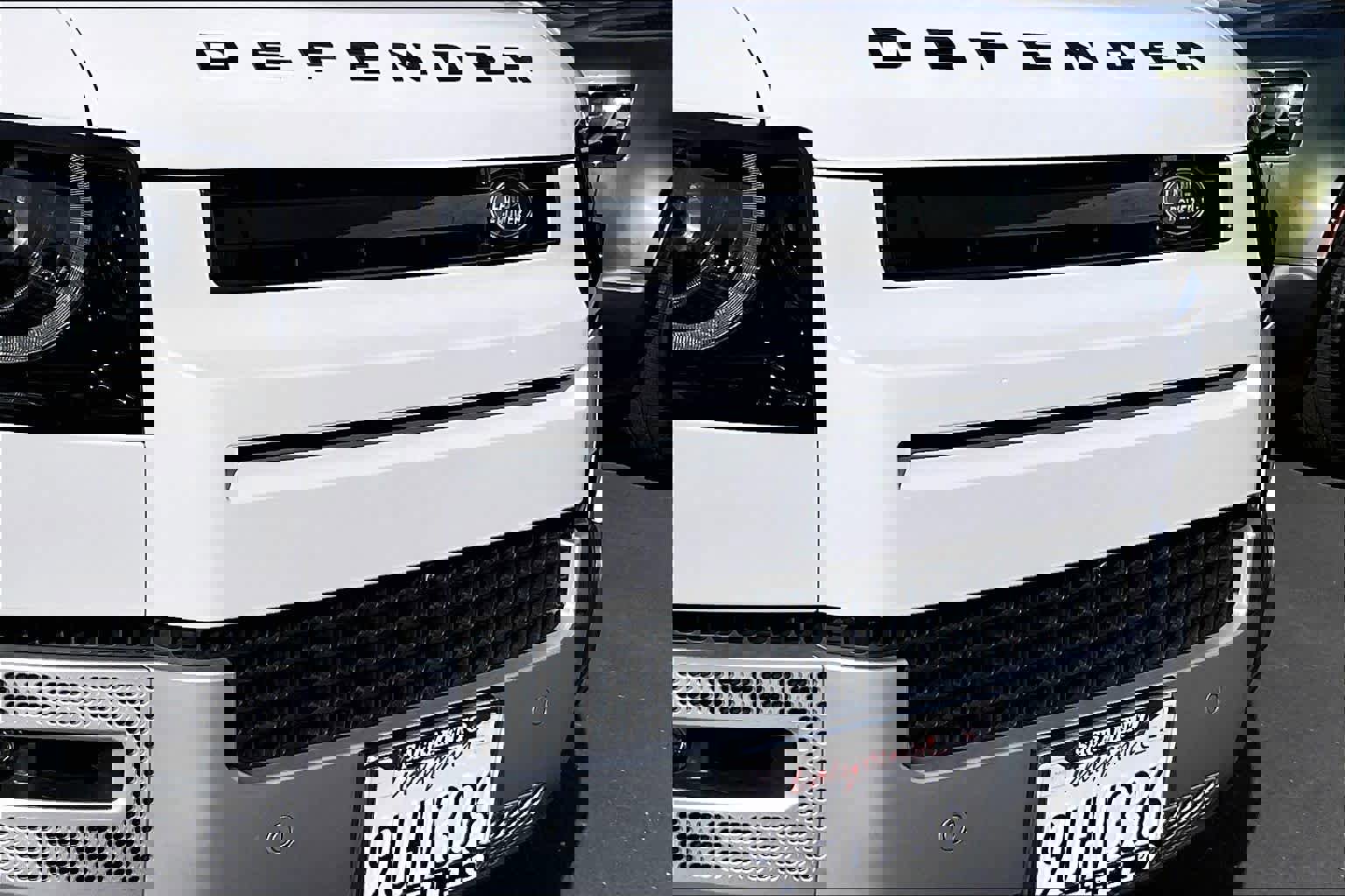 Used 2025 Land Rover Defender 110 S image 31