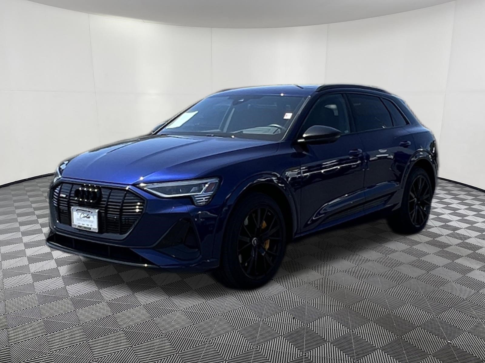 Used 2022 Audi e-tron Chronos AWD/4WD image 3