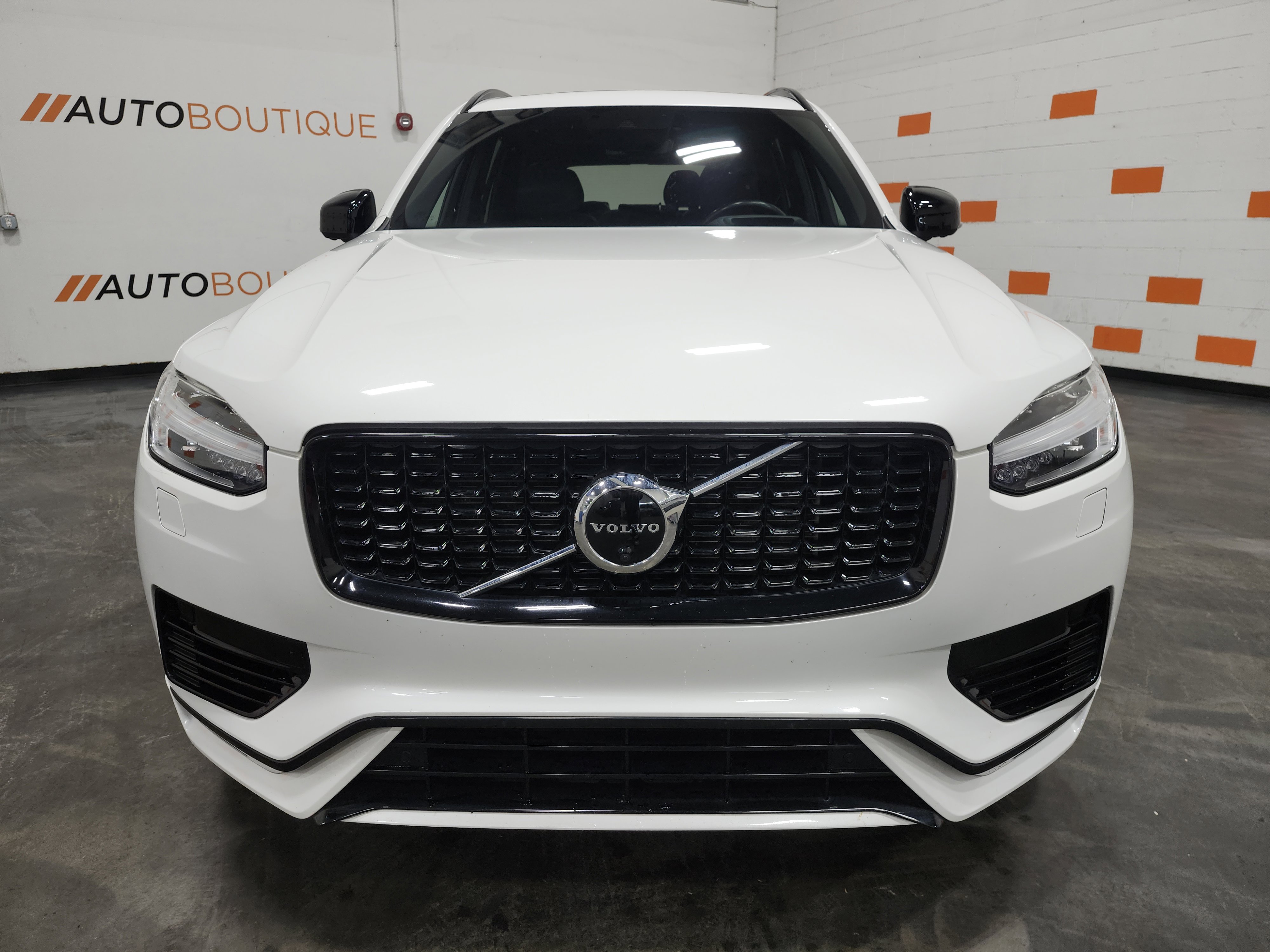 Used 2021 Volvo XC90 T8 R-Design w/ Advanced Package image 14