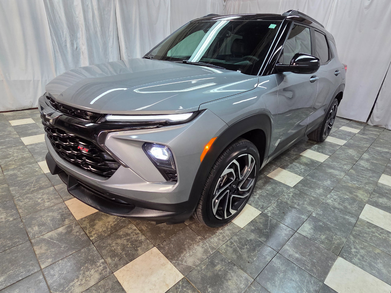 Used 2024 Chevrolet TrailBlazer RS w/ Convenience Package image 2